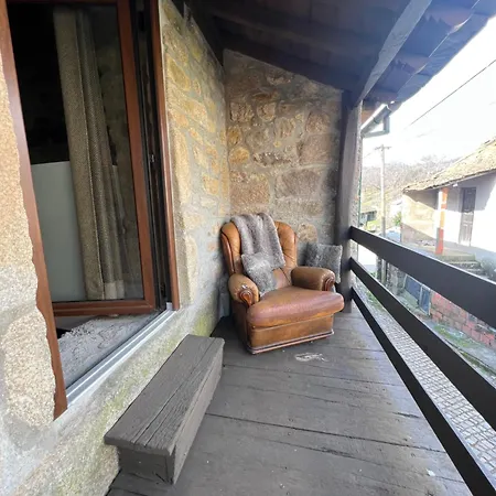 Casa Do Tio Ze Montesinho بيت للعطل Montezinho