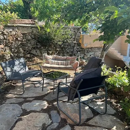 Casa Do Tio Ze Montesinho بيت للعطل *